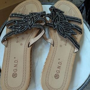 Exc GND Black Beaded leafy pattern Wedge Sandals Sz 10